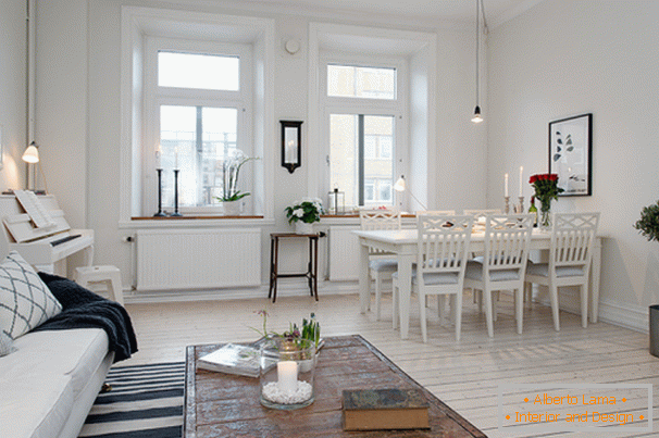 Soggiorno e sala da pranzo in stile scandinavo a Göteborg