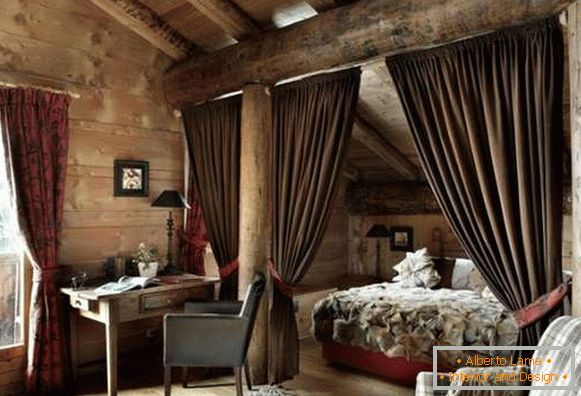 interno della camera da letto in una casa di legno, foto 35