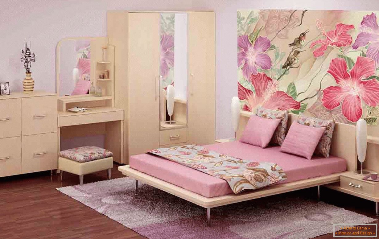 Camera da letto nei colori rosa