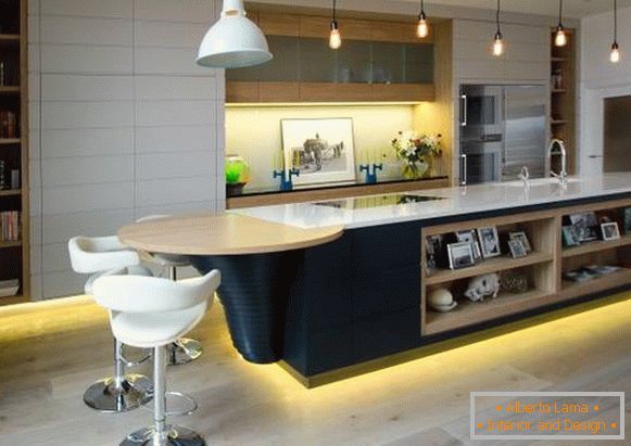 Stile high-tech all'interno - foto della cucina in casa