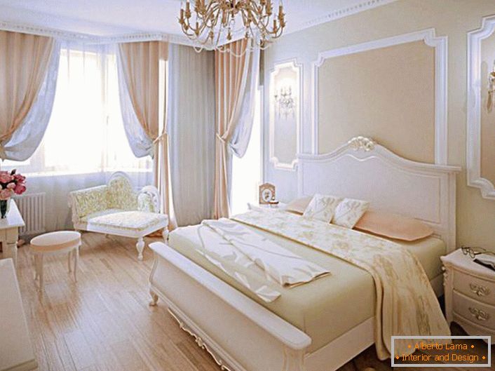 La camera da letto in stile moderno nei colori pesca è la scelta giusta per un nido di famiglia.