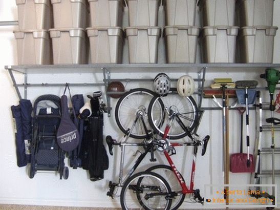 Ordine nel garage - Правильно организованные инструменты для ремонта и Метод хранения велосипедов и других предметов