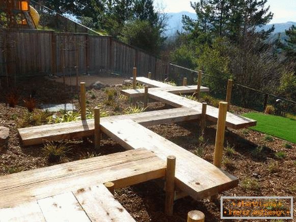 Idee di percorsi da giardino in legno 2016