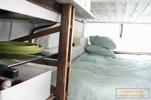 Una camera da letto in una casa galleggiante - фото 2