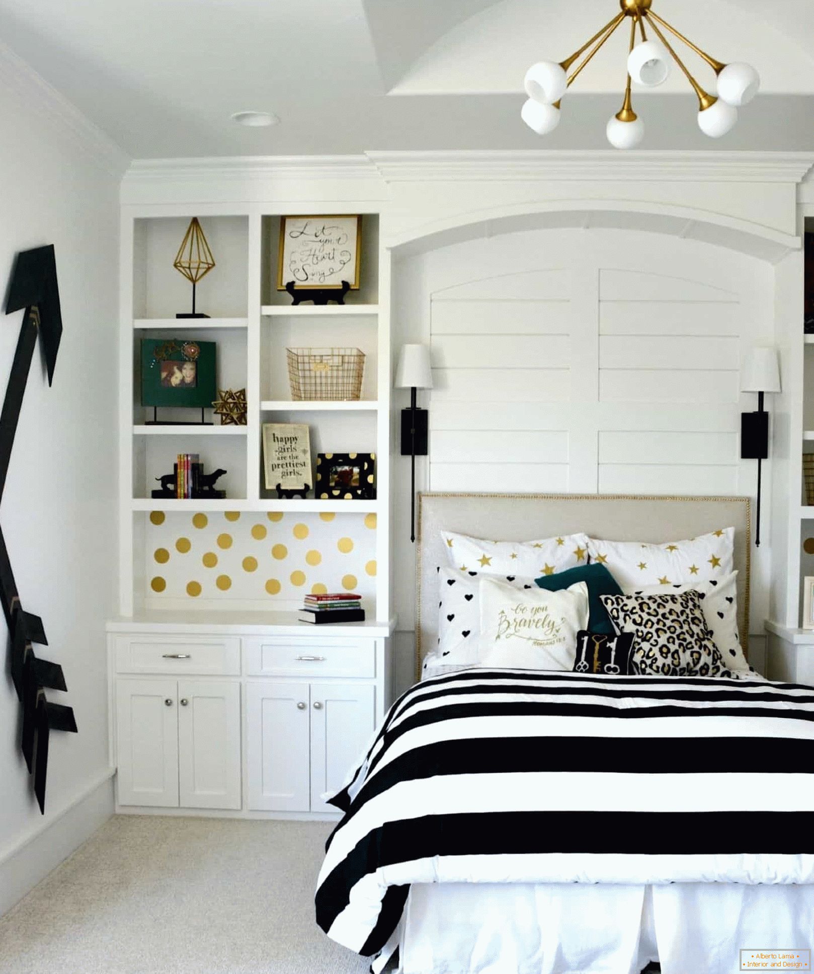 Design della stanza in bianco e nero per un'adolescente