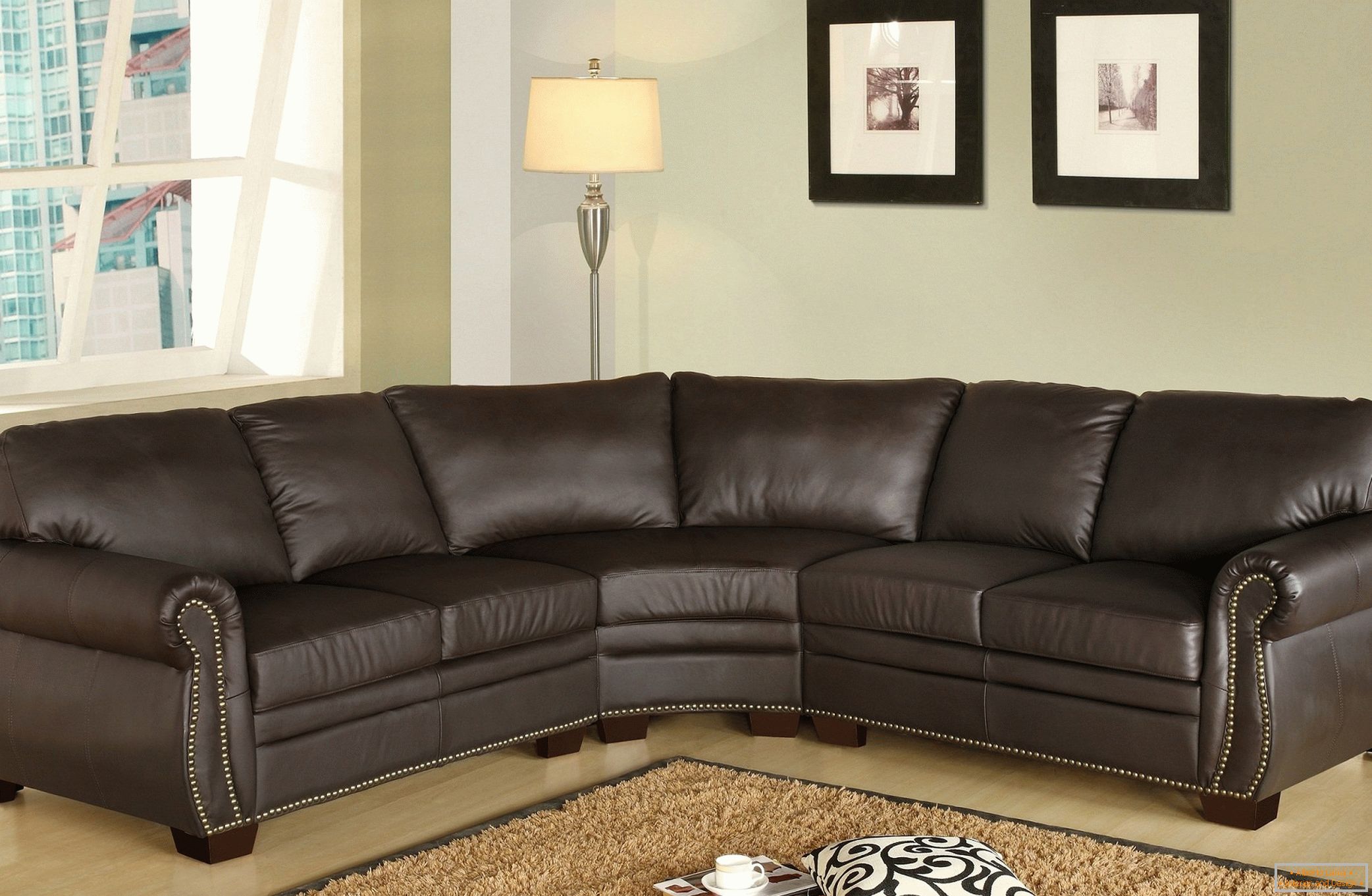 Grande divano in pelle marrone