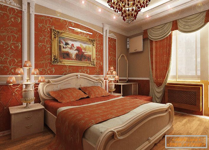 Camera da letto in stile Impero per una giovane donna. Un brillante color corallo in combinazione con un motivo dorato rende il design davvero esclusivo ed elegante.