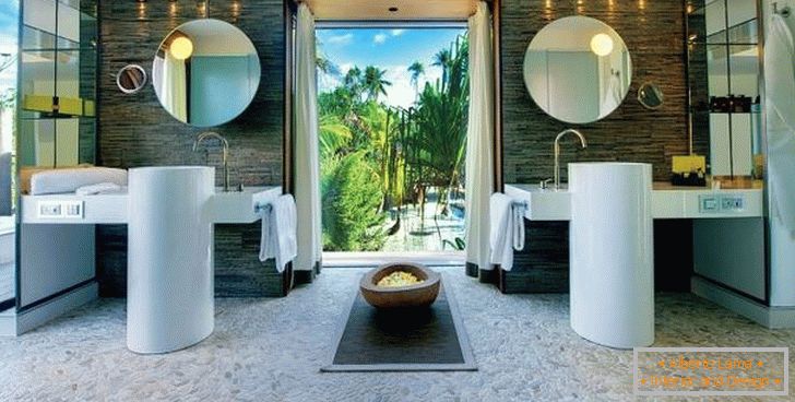 Design del bagno presso l'Hotel Brando