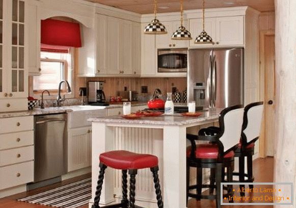 Interni luminosi della cucina in stile country - foto nei colori bianco e nero e rosso