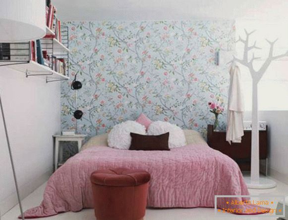 Camera da letto in colori tenui