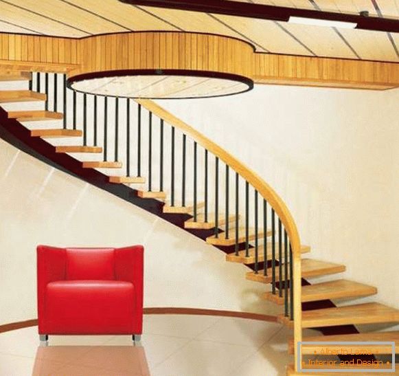 vite металлическая лестница с деревянными ступенями