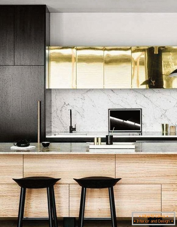 La combinazione di legno, metallo e marmo nel design della cucina 2018