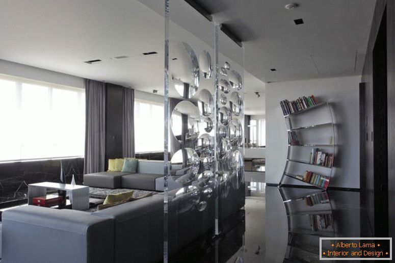 interni-unico-acciaio-libri-storage-on-the-nero-lucido-piano-ha aggiunto-con-grigio-divano-inspiring-room-divider-con-storage-per-minimalista-housing