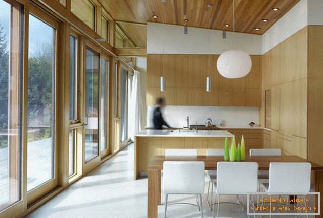 Piccola casa di design: finiture in legno