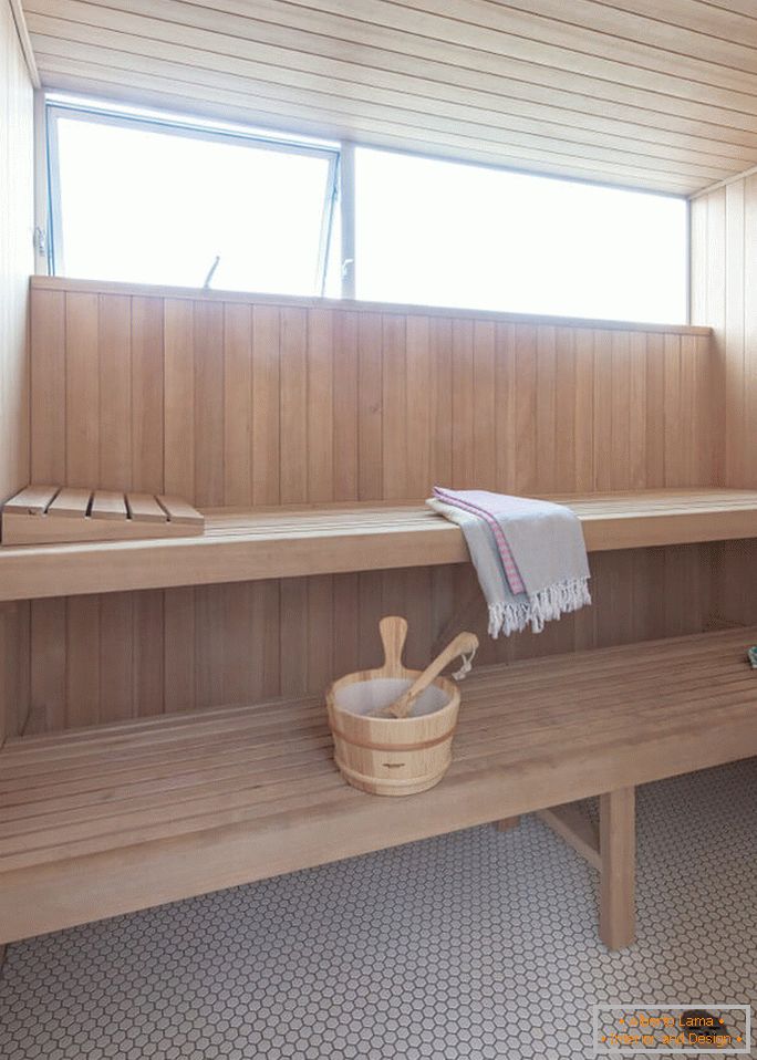 Interno di una piccola sauna