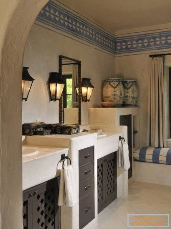 Design antico bagno in foto in stile provenzale