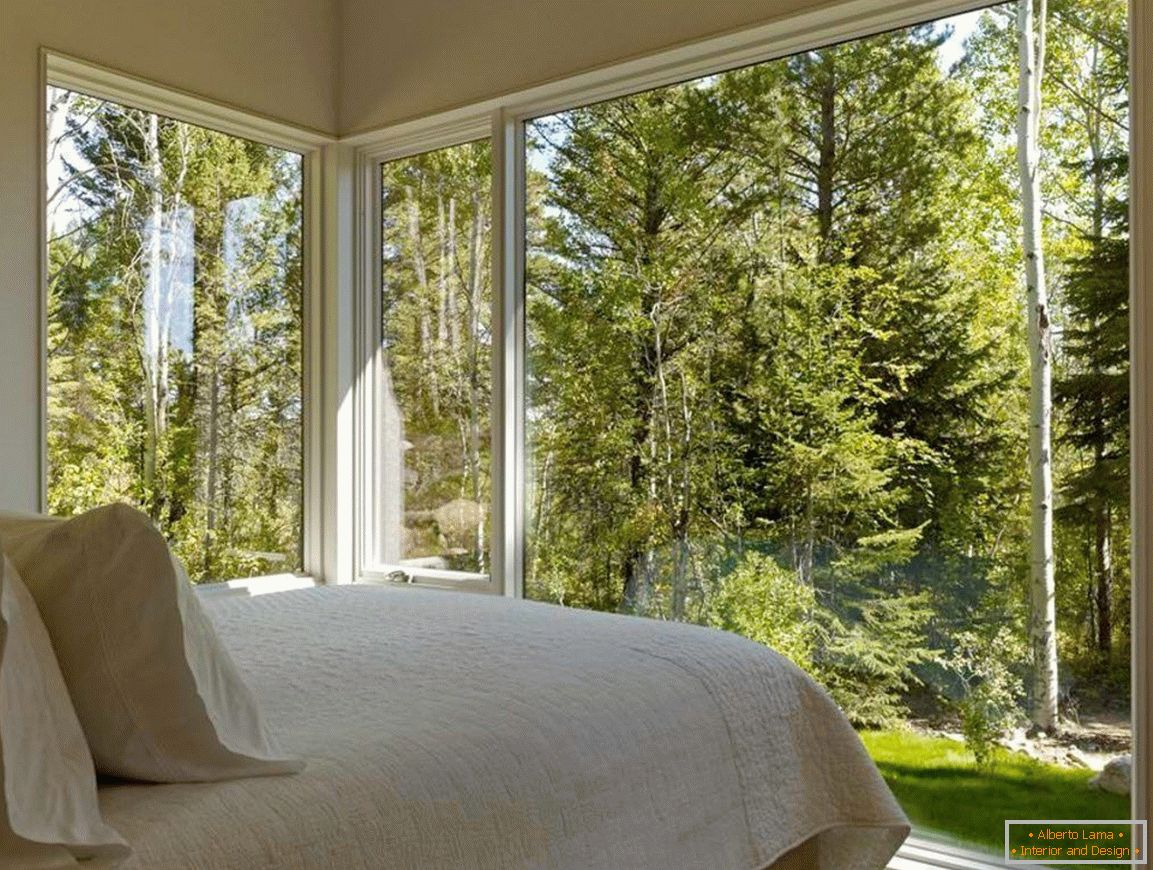 La camera da letto с видом на лес