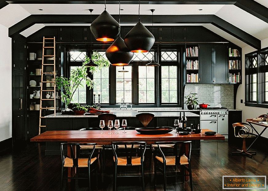 Design di mobili per una piccola cucina in un colore scuro