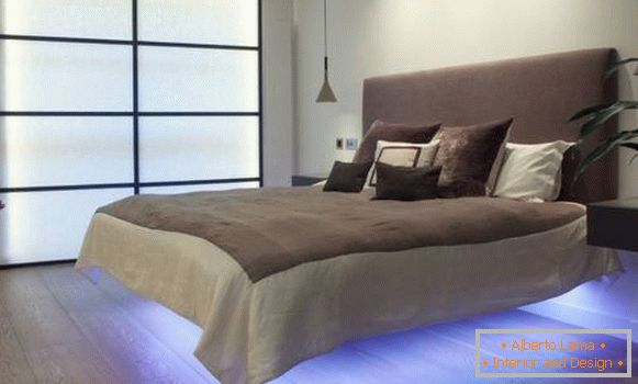 Design della camera da letto con retroilluminazione a LED
