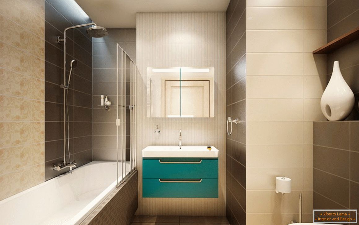 Interno del bagno combinato con il bagno