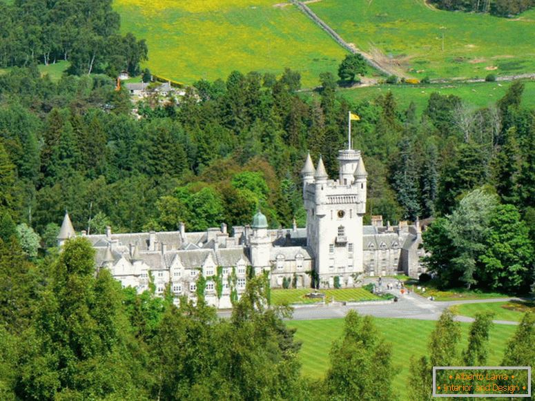 balmoral_castle_2