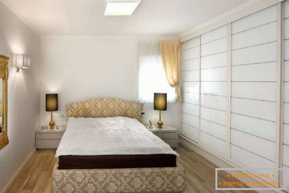 Armadio bianco in camera da letto - idee di design fotografico del classico
