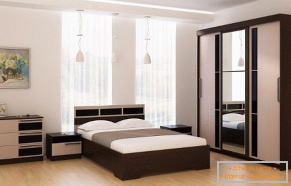 Design moderno degli armadi dello scomparto nella camera da letto: due colori e uno specchio