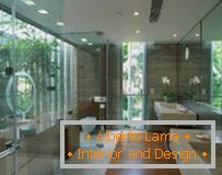 Architettura moderna: una casa in giardino o un giardino in casa di WOW Architects