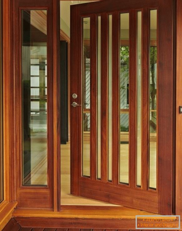 Porte d'ingresso in legno con vetro