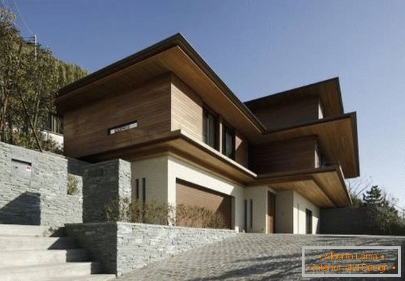 Bellissimo design moderno di una casa a tre piani