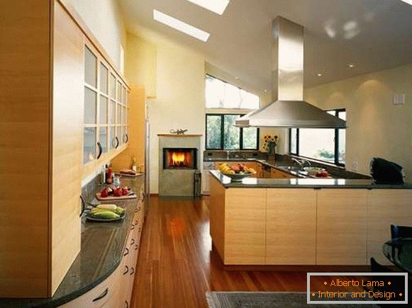 Interiore moderno della cucina con un camino in una casa privata - Design photo 2017