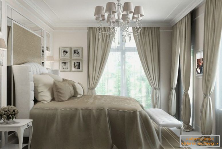 design classico-camera da letto-in-beige-toni-con-tre finestre
