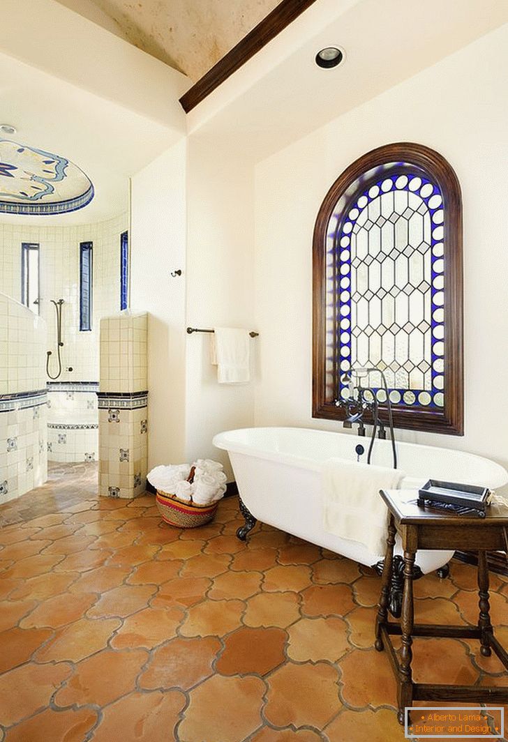 Saltillo-tile-in-the-bagno-porta-calore-to-the-moderno-mediterranea-setting