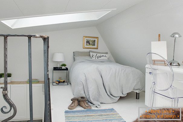Studio appartamento camera da letto in soffitta