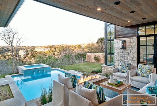 Una casa di lusso accogliente in Texas da Cornerstone Architects