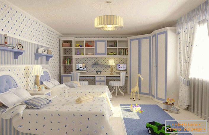 I colori neutri, ad esempio, blu e bianco morbido, sono ideali per decorare una stanza per bambini dove vivranno un fratello e una sorella. 