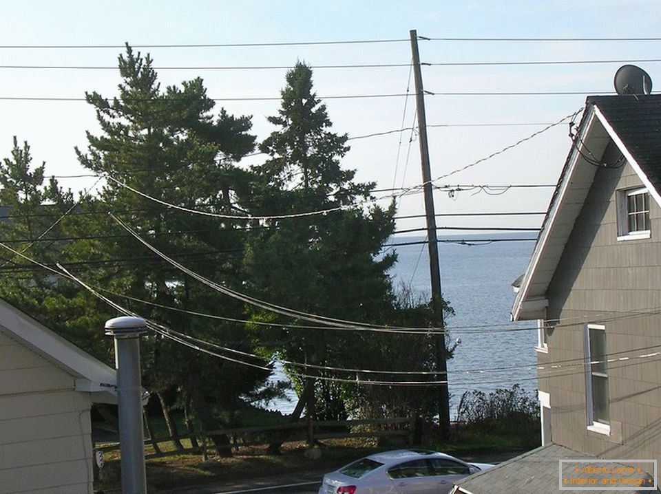 Vista di Long Island dalla terrazza di una piccola villa negli Stati Uniti