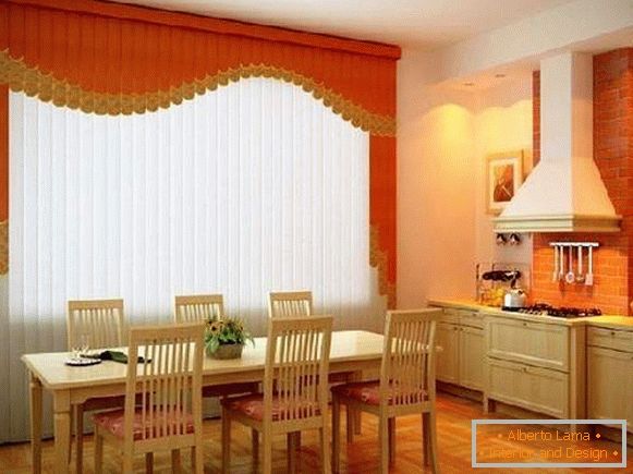 persiane su tessuto verticale windows su cucina, foto 14