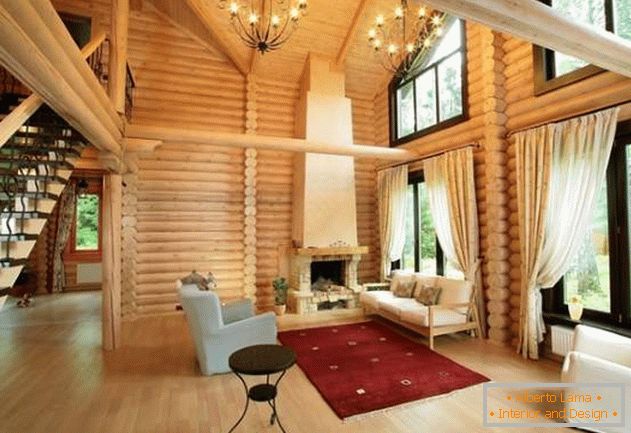 Interior design di una casa di campagna in legno da tronchi
