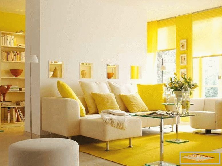 Salotto giallo solare